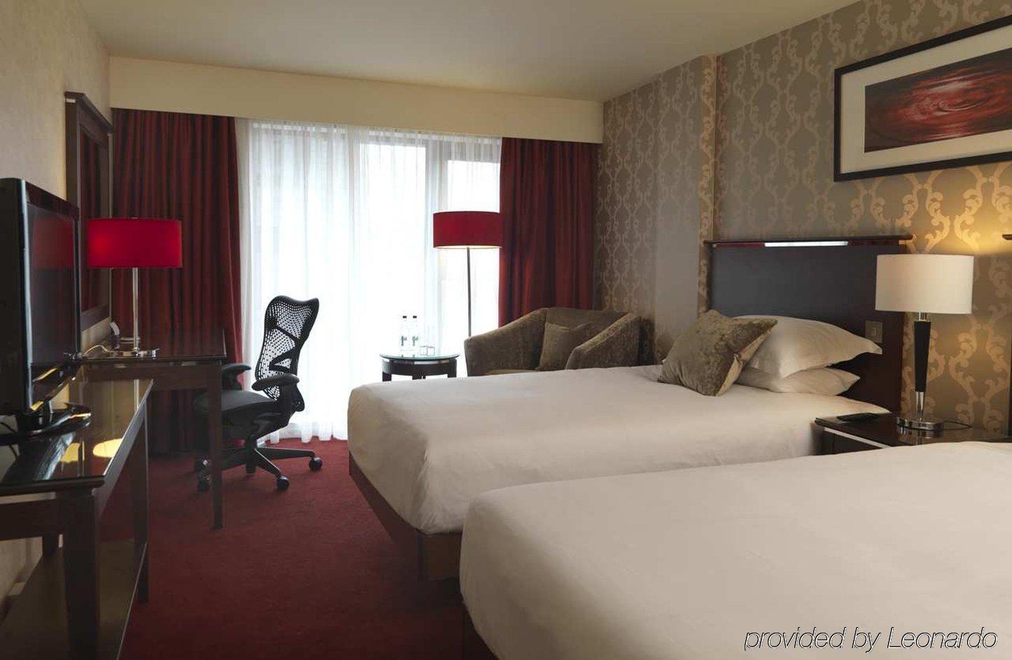 Hilton Garden Inn Aberdeen City Centre Buitenkant foto