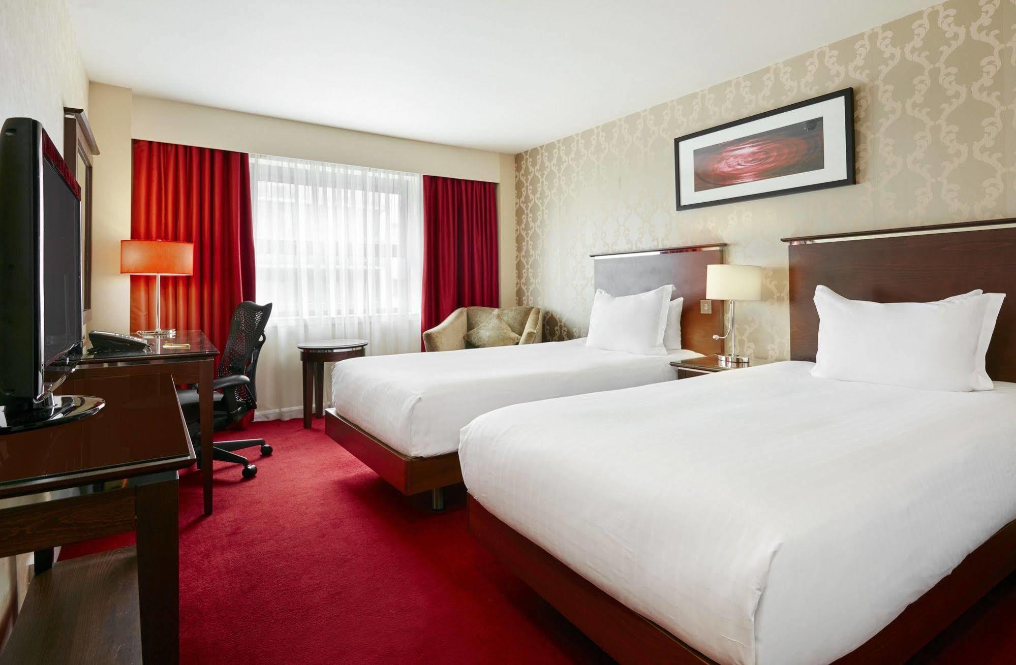 Hilton Garden Inn Aberdeen City Centre Buitenkant foto