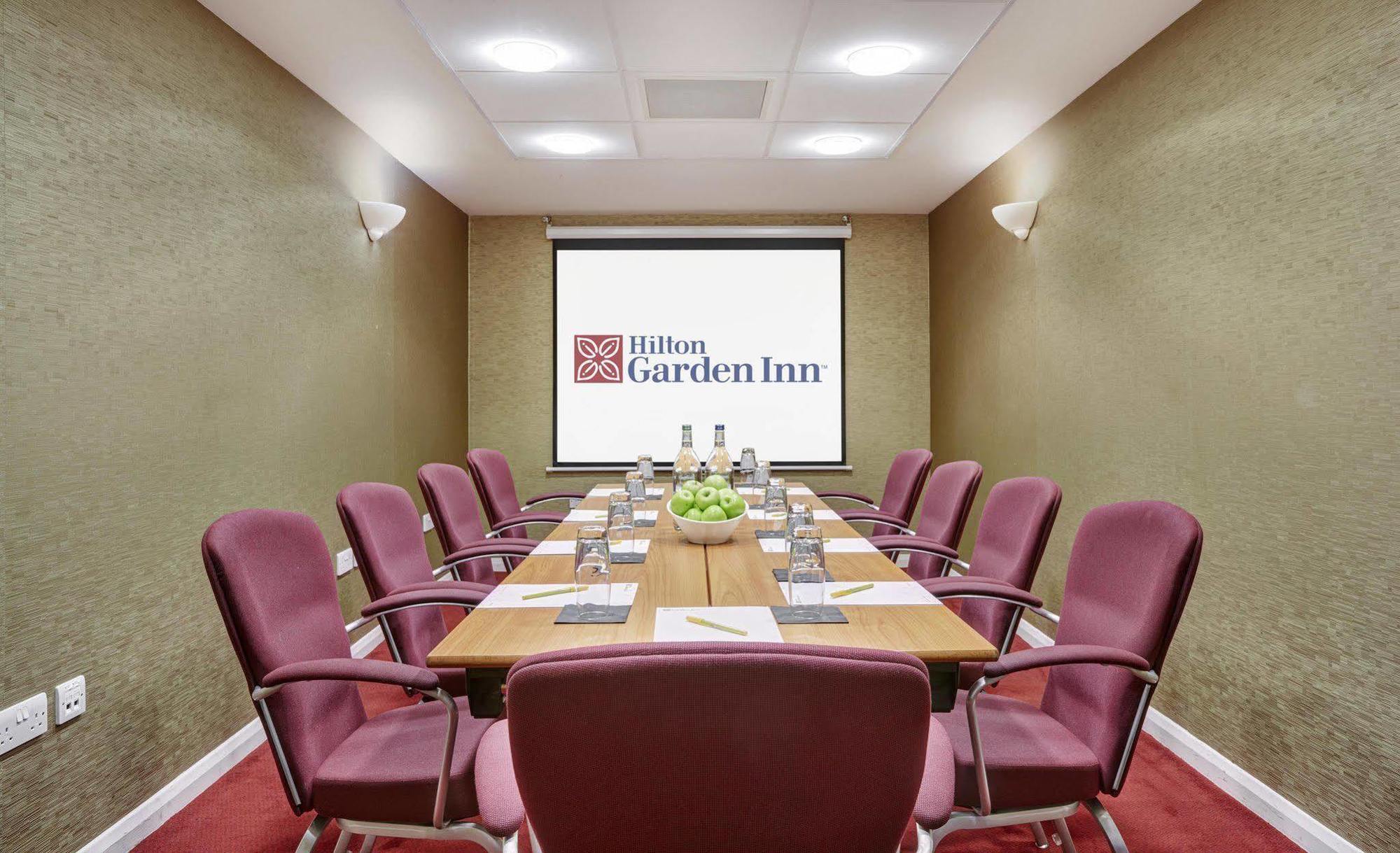 Hilton Garden Inn Aberdeen City Centre Buitenkant foto