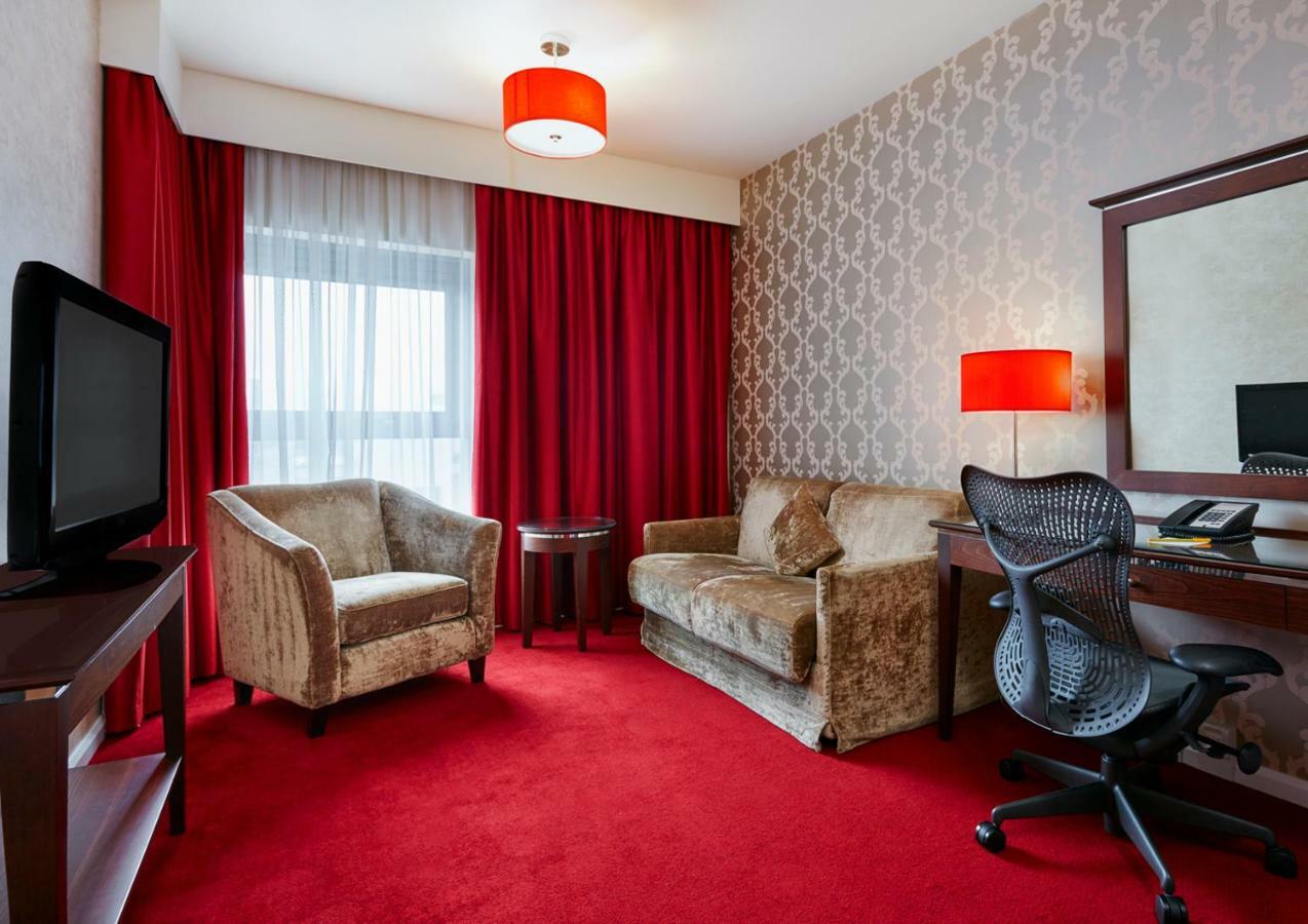 Hilton Garden Inn Aberdeen City Centre Buitenkant foto